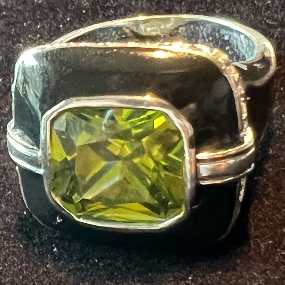 Lia Sophia size 11 green stone and CZ
